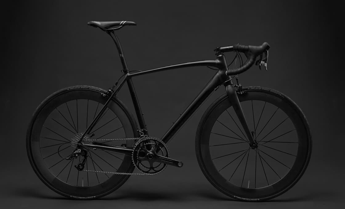 Bicicleta preta nimbus.